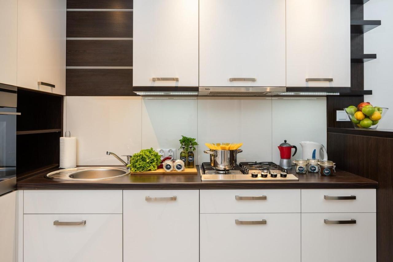W Rent Like Home - Grojecka 19 25 Warsaw Phòng bức ảnh